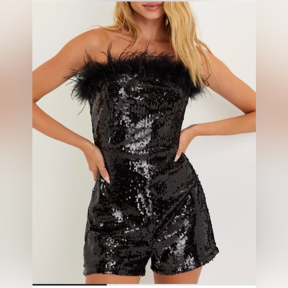 NWT Lulus Black Sequin Feather Strapless
Romper